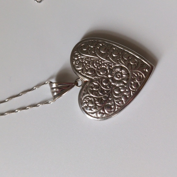 10K Solid White Gold Filigree Heart Necklace + Chain 18.5” 3.10g Pendant - Picture 7 of 11